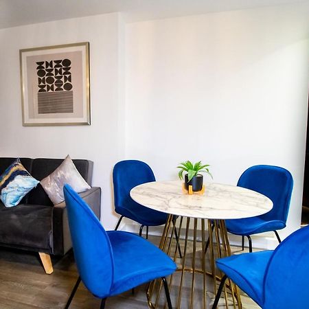 Beautiful Place - 2 Bedroom Apartment On Broad Street Birmingam Exterior foto